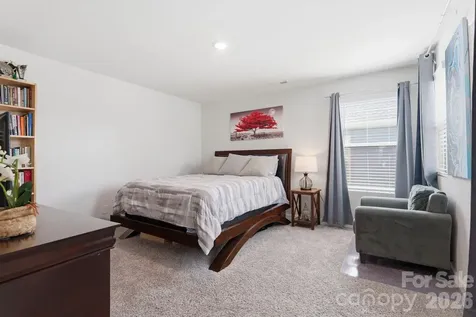 5012 Shadbush Road Charlotte NC 28215