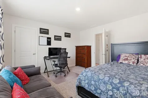 5012 Shadbush Road Charlotte NC 28215