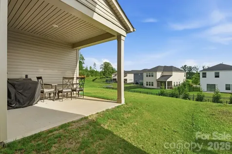 5012 Shadbush Road Charlotte NC 28215