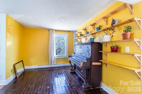 105 Adams Hill Road Asheville NC 28806