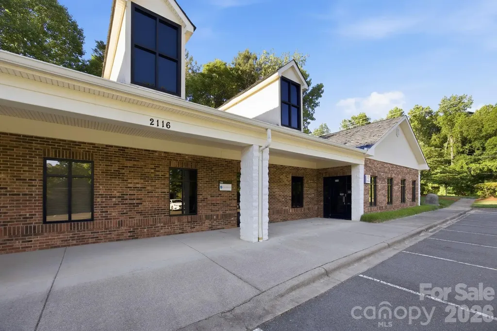 2116 Crown Centre Drive Charlotte NC 28227