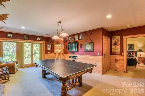 40 Adohi Trail Maggie Valley NC 28751