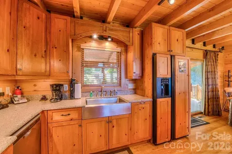 40 Adohi Trail Maggie Valley NC 28751