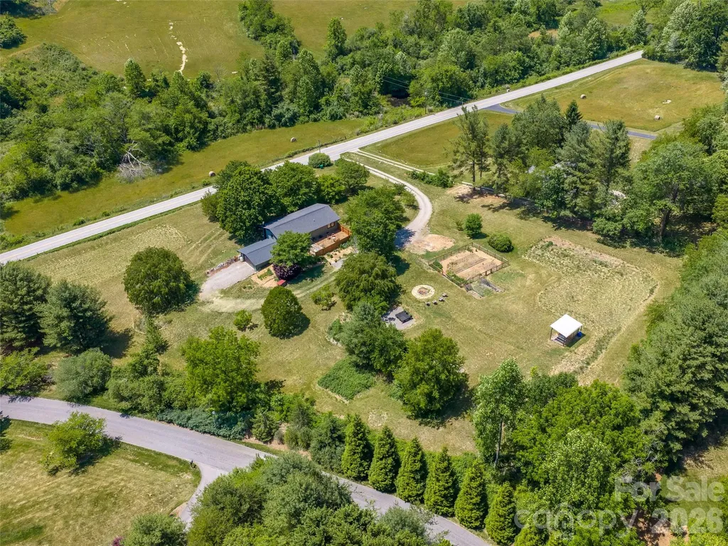 241 Pinners Cove Road Asheville NC 28803