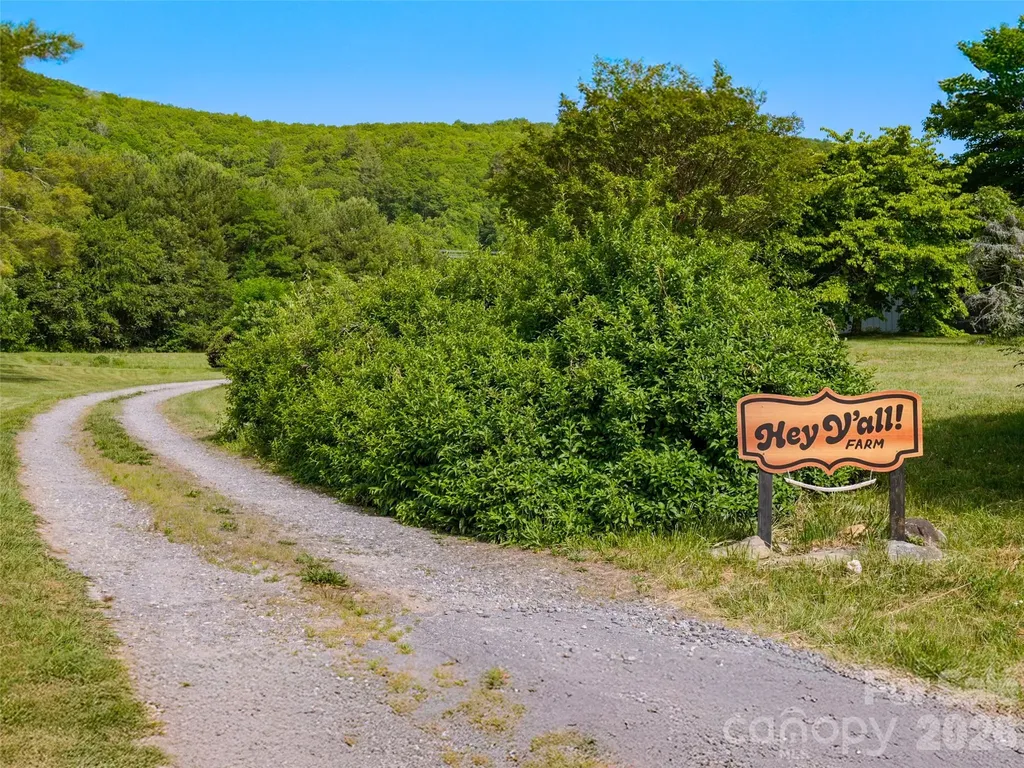 241 Pinners Cove Road Asheville NC 28803