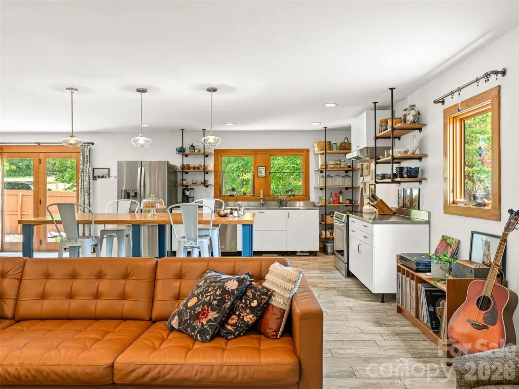 241 Pinners Cove Road Asheville NC 28803
