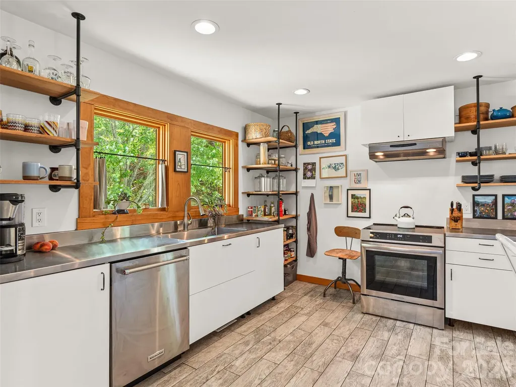 241 Pinners Cove Road Asheville NC 28803