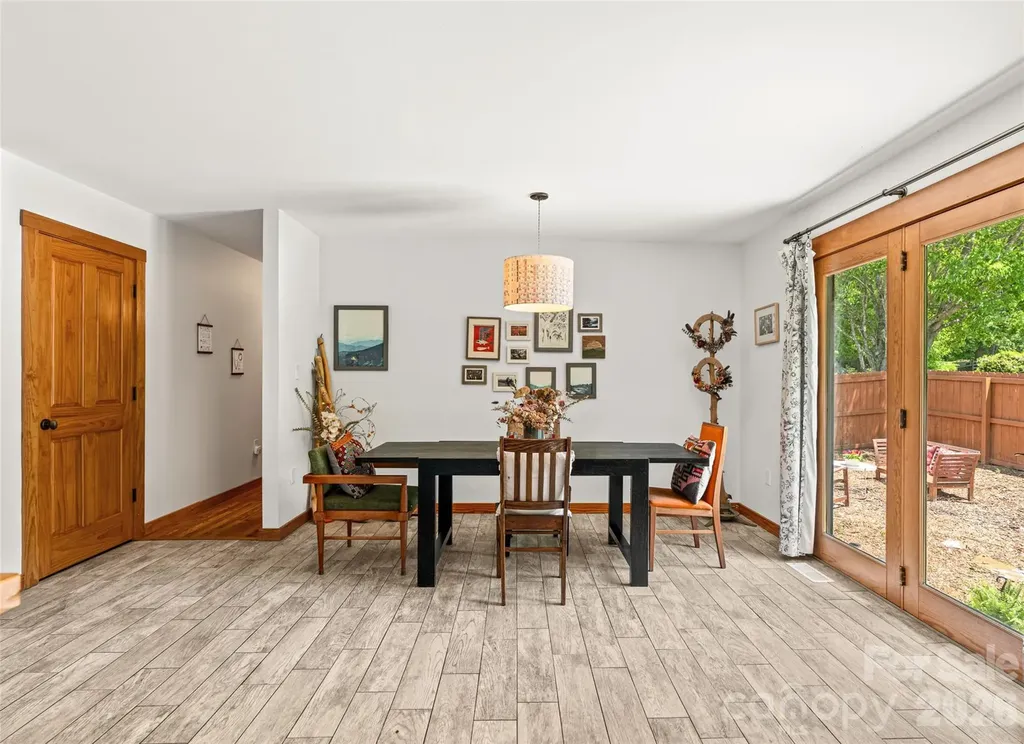 241 Pinners Cove Road Asheville NC 28803