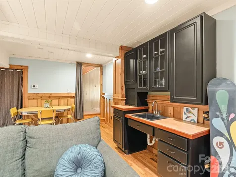 241 Pinners Cove Road Asheville NC 28803