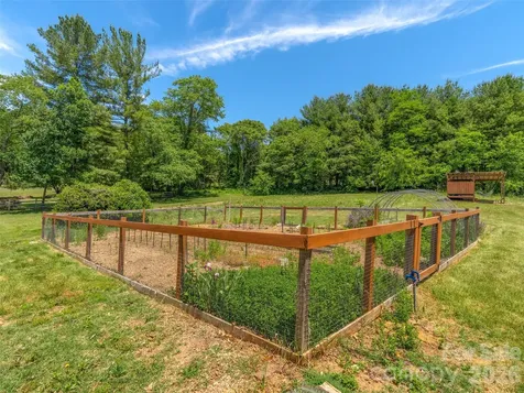 241 Pinners Cove Road Asheville NC 28803
