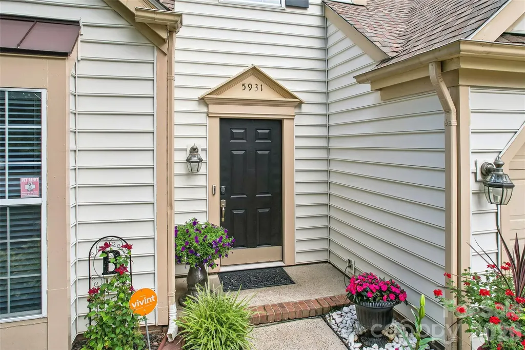 5931 Downfield Wood Drive Charlotte NC 28269