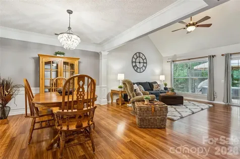 5931 Downfield Wood Drive Charlotte NC 28269