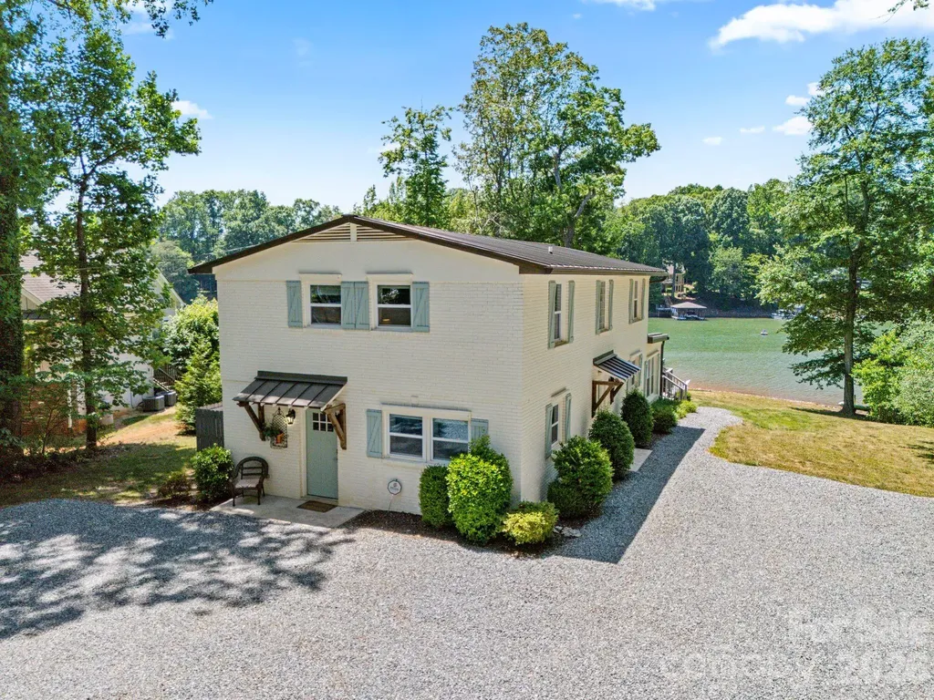 383 Sundown Road Mooresville NC 28117
