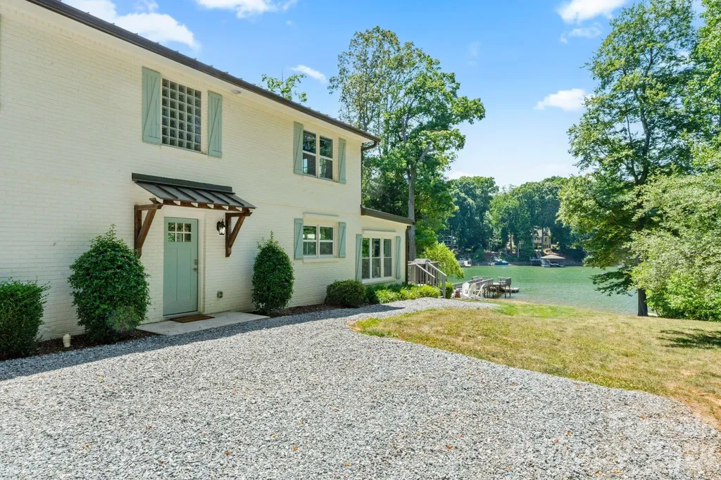 383 Sundown Road Mooresville NC 28117