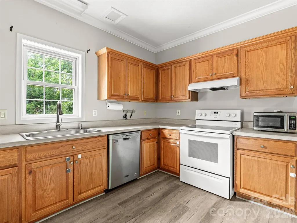 17 Captains Drive Candler NC 28715