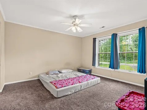 17 Captains Drive Candler NC 28715