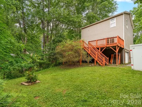 17 Captains Drive Candler NC 28715