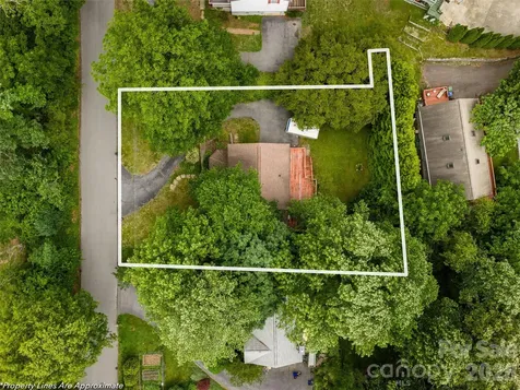 17 Captains Drive Candler NC 28715