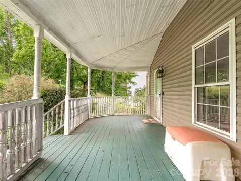 17 Captains Drive Candler NC 28715