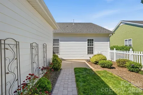 13344 Old Compton Court Pineville NC 28134