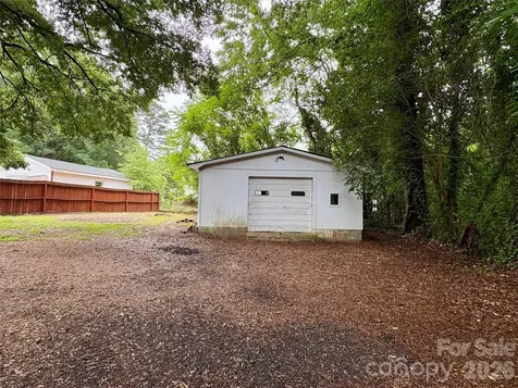 435 E Club Drive Gastonia NC 28054