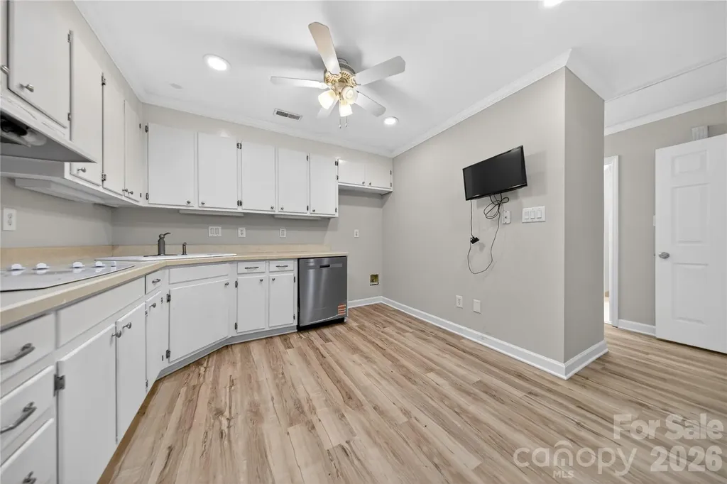 2405 Quail Lake Drive Charlotte NC 28210
