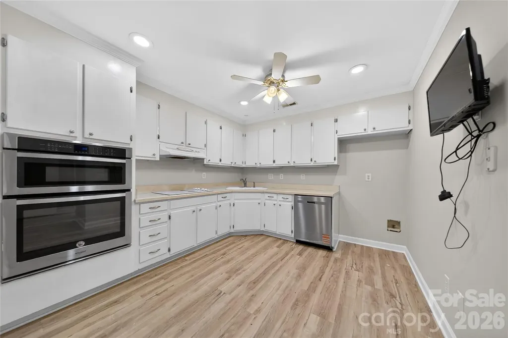 2405 Quail Lake Drive Charlotte NC 28210