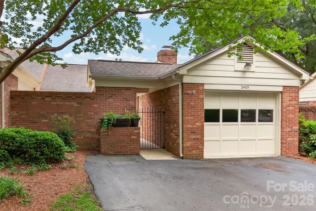 2405 Quail Lake Drive Charlotte NC 28210