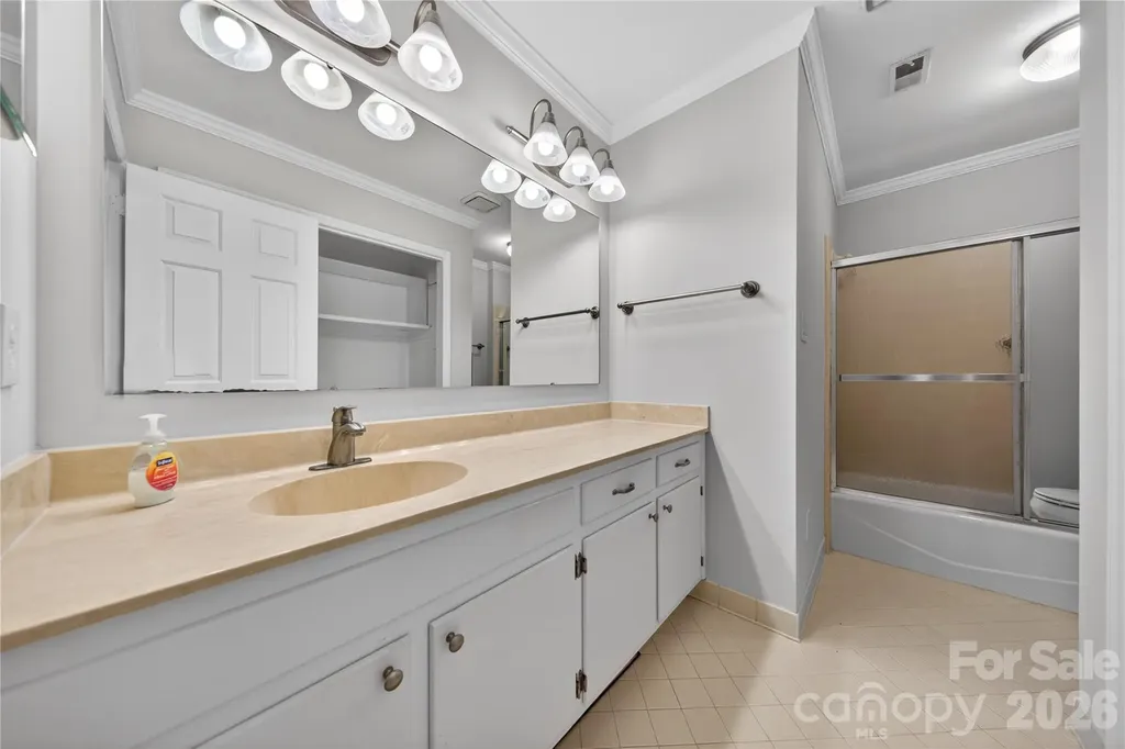 2405 Quail Lake Drive Charlotte NC 28210