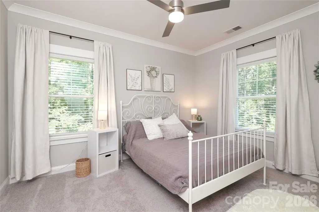 10105 Greenwood Court Charlotte NC 28215