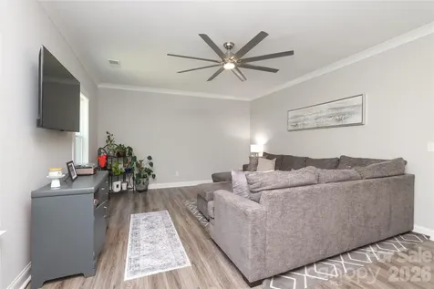 10105 Greenwood Court Charlotte NC 28215