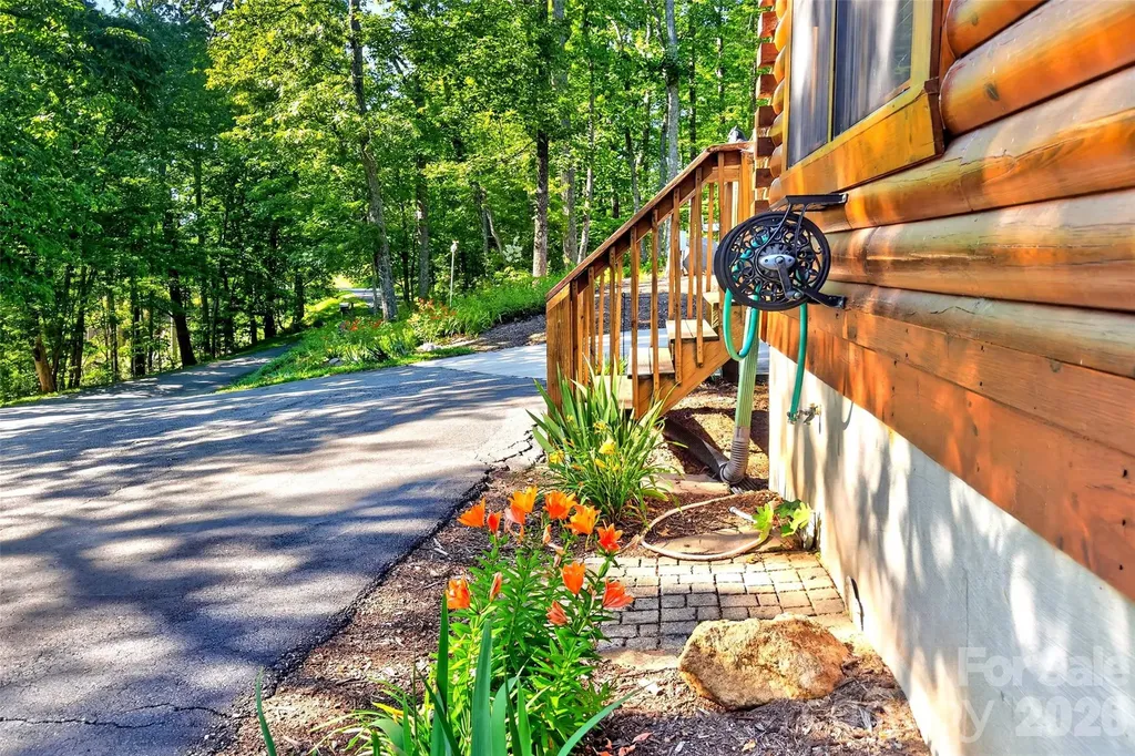 545 Mountain Crest Drive S Marion NC 28752