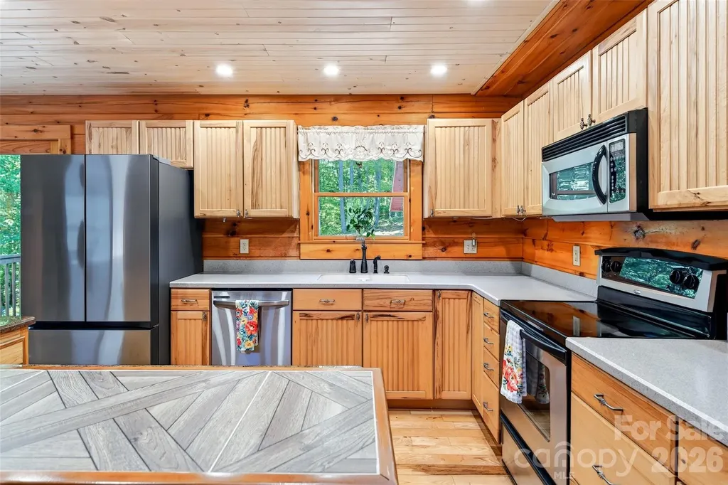 545 Mountain Crest Drive S Marion NC 28752