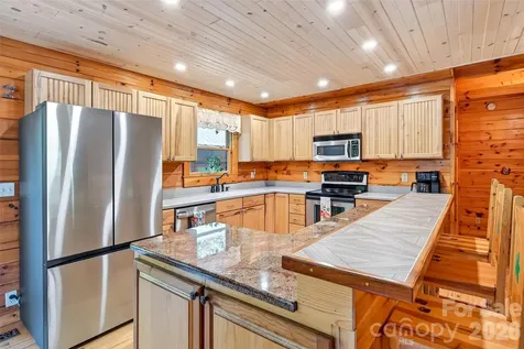 545 Mountain Crest Drive S Marion NC 28752