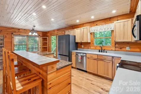 545 Mountain Crest Drive S Marion NC 28752