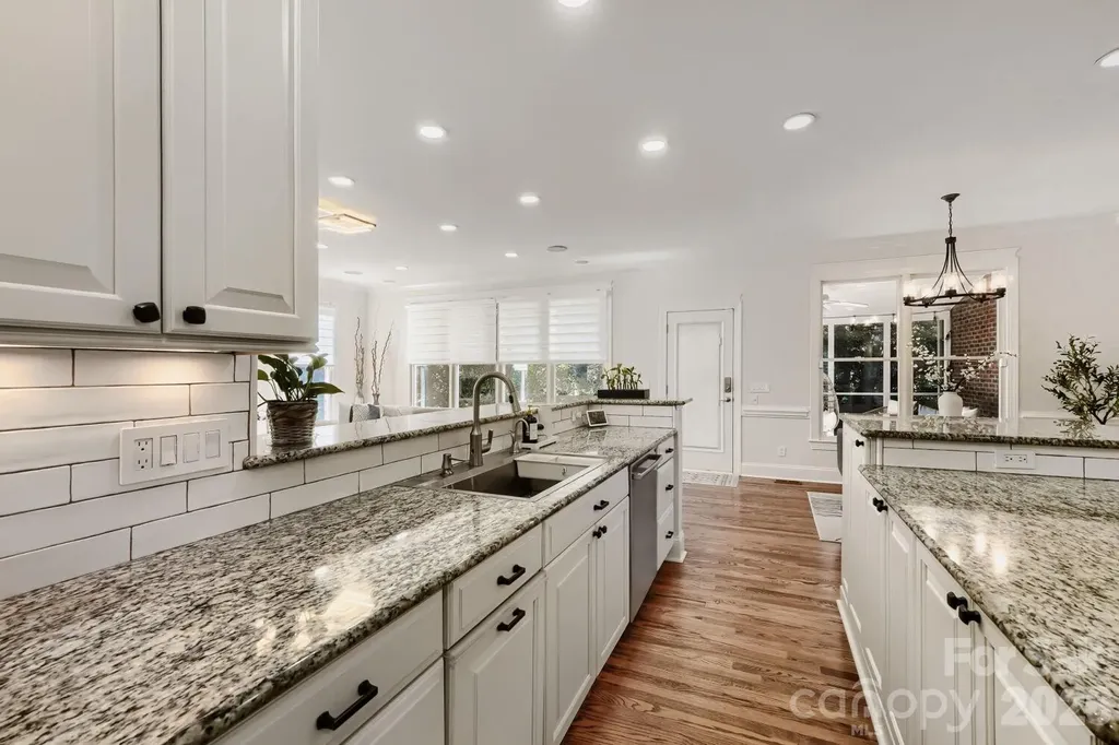 6605 Saunton Court Charlotte NC 28277