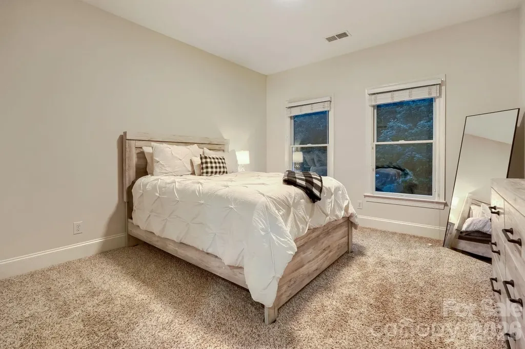 6605 Saunton Court Charlotte NC 28277