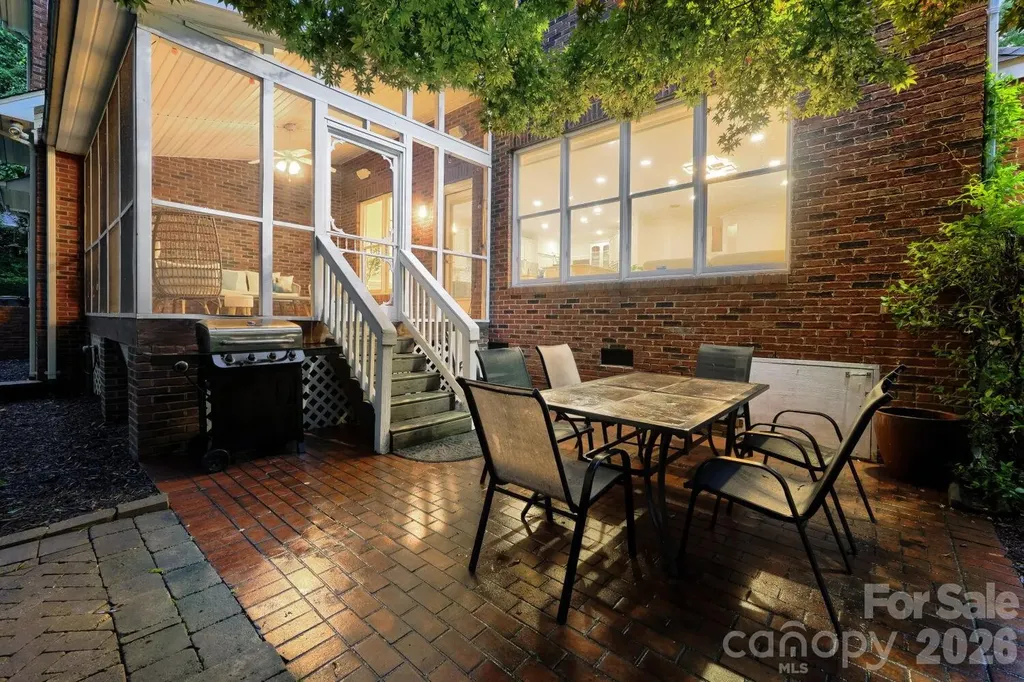 6605 Saunton Court Charlotte NC 28277