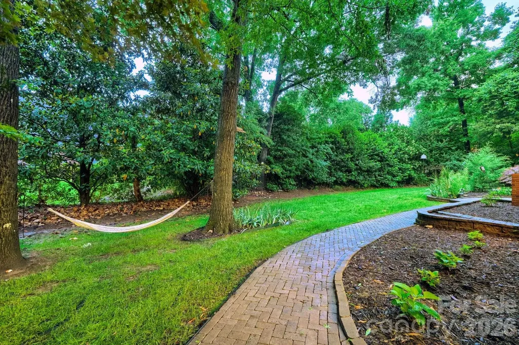 6605 Saunton Court Charlotte NC 28277