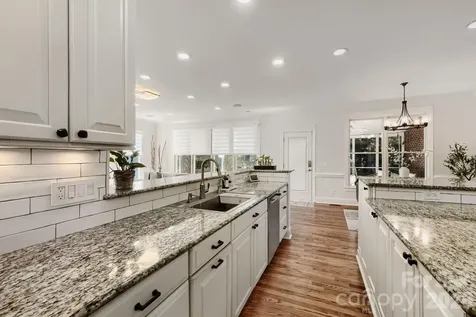 6605 Saunton Court Charlotte NC 28277