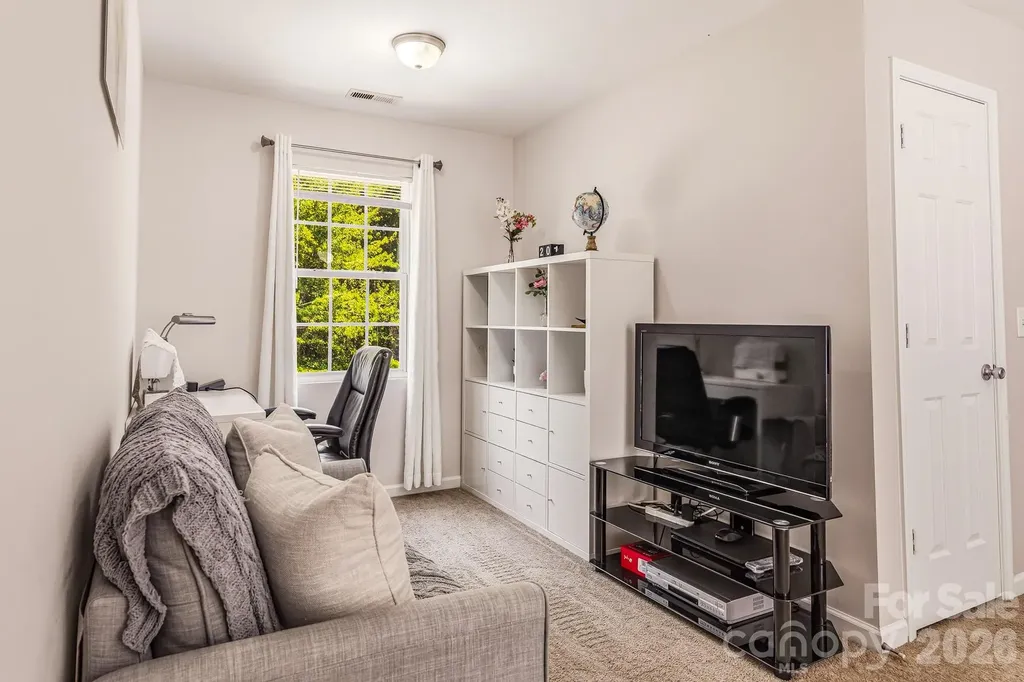 4816 Delprado Circle Charlotte NC 28216