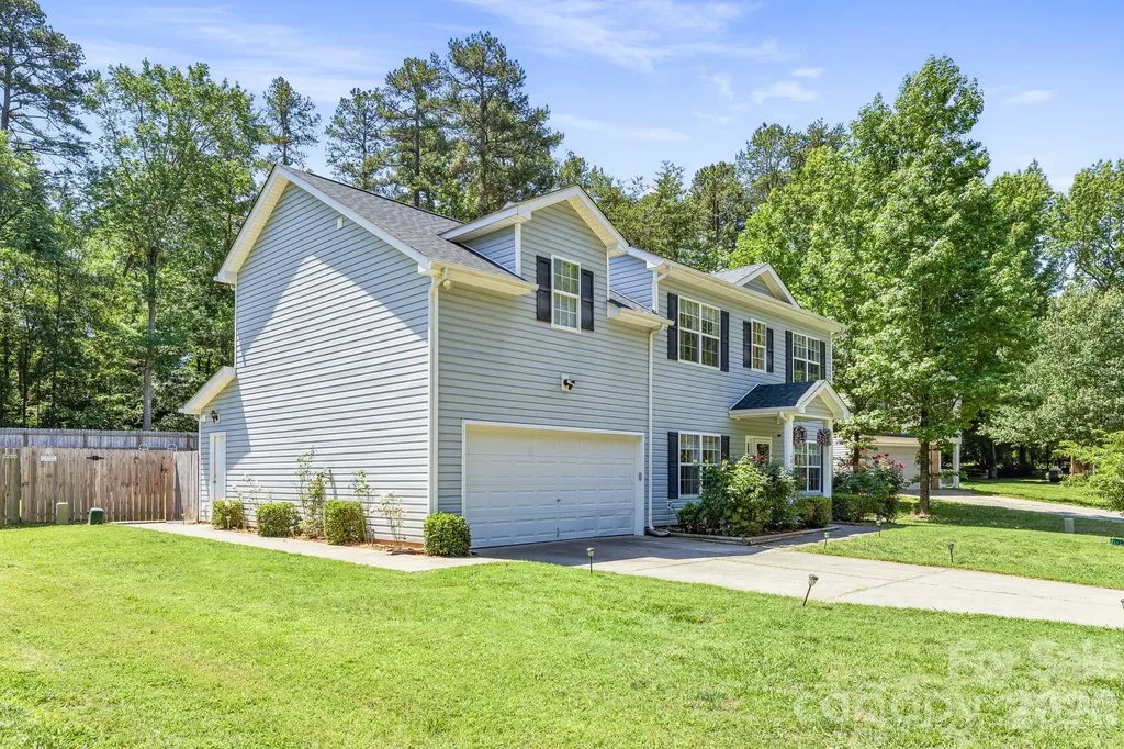 4816 Delprado Circle Charlotte NC 28216