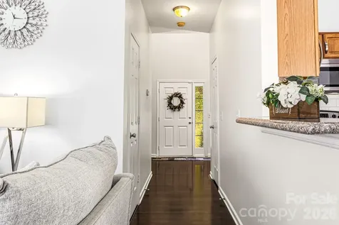 4816 Delprado Circle Charlotte NC 28216