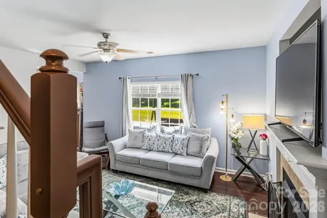 4816 Delprado Circle Charlotte NC 28216