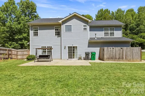 4816 Delprado Circle Charlotte NC 28216
