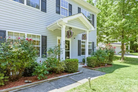 4816 Delprado Circle Charlotte NC 28216