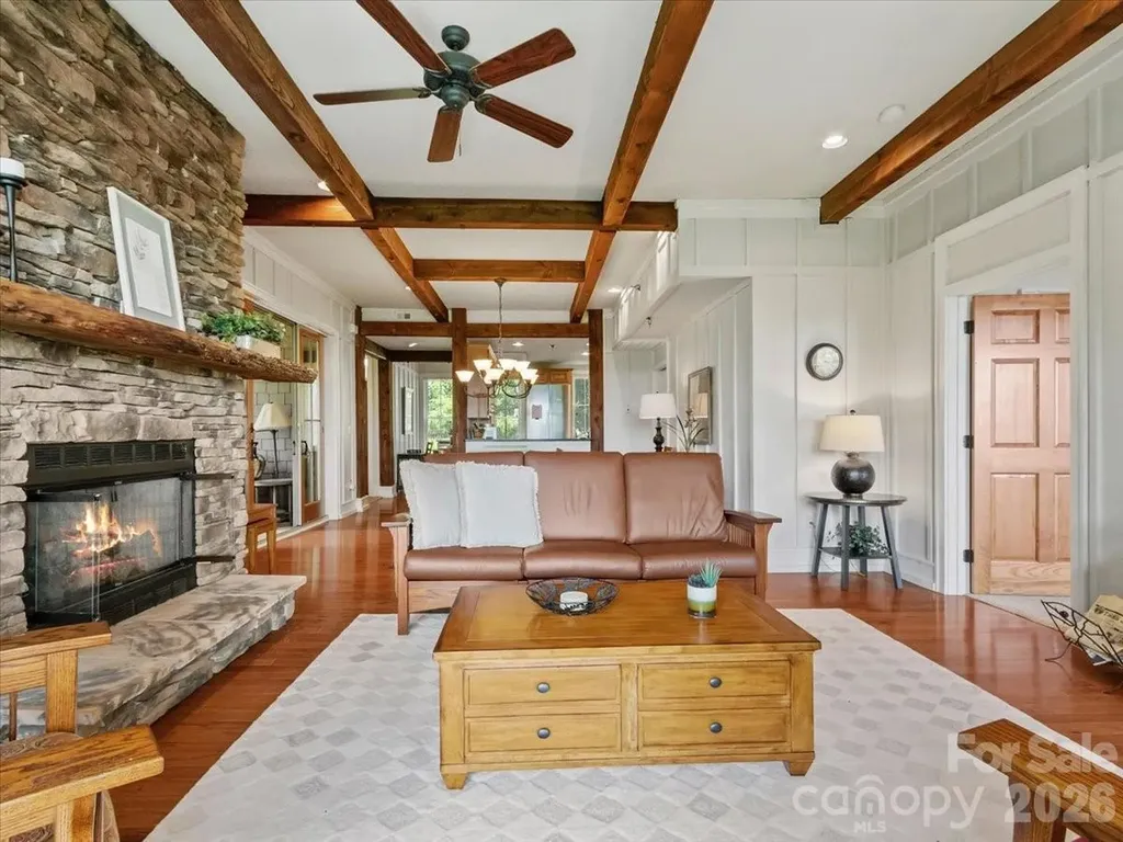 45 Creekside Way Burnsville NC 28714