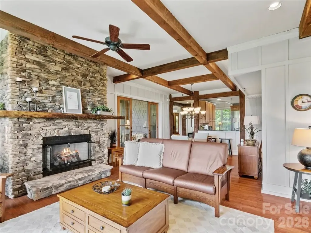 45 Creekside Way Burnsville NC 28714