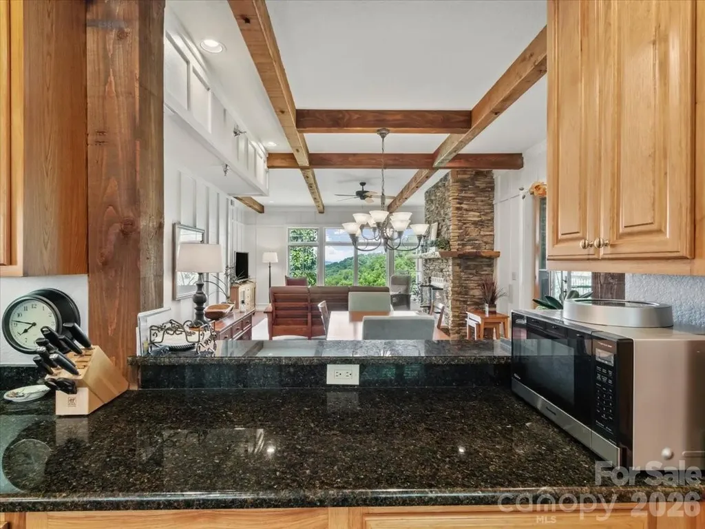 45 Creekside Way Burnsville NC 28714