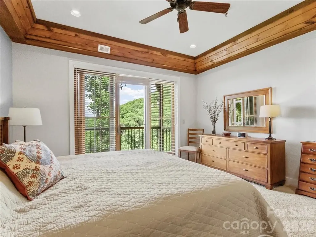 45 Creekside Way Burnsville NC 28714
